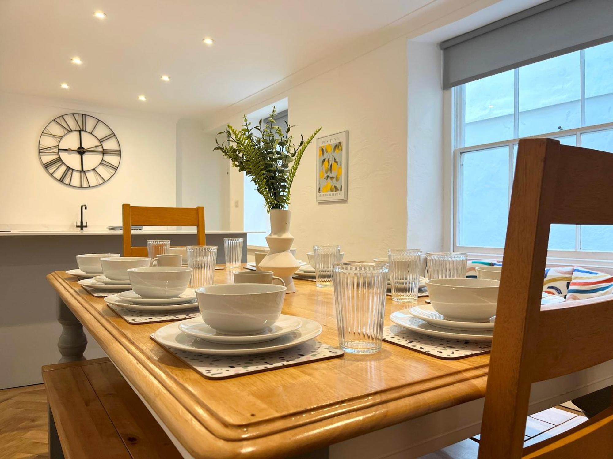 Spacious Home Near Seafront & Train Station 5 Bed Sleeps 10- Central เพนแซนซ์ ภายนอก รูปภาพ