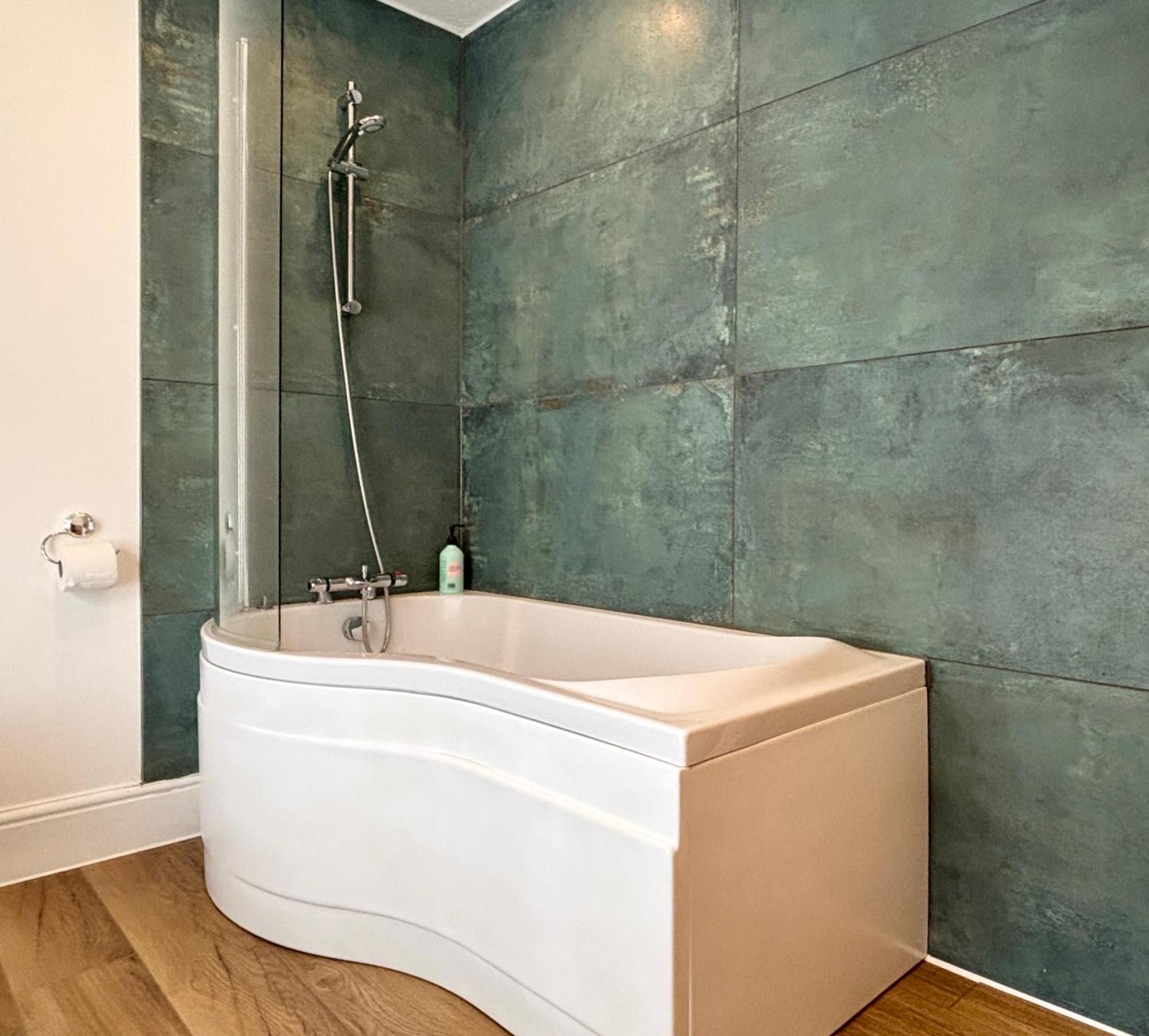 Spacious Home Near Seafront & Train Station 5 Bed Sleeps 10- Central เพนแซนซ์ ภายนอก รูปภาพ